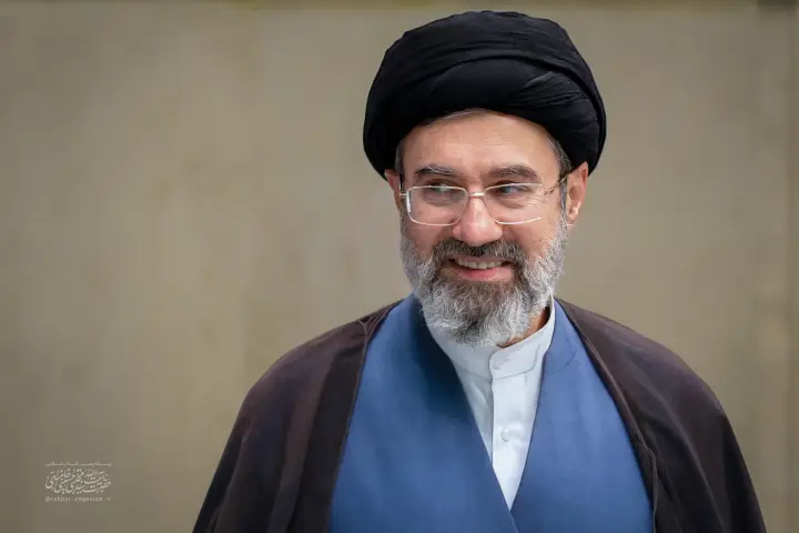 حضرت آیت‌الله سید مجتبی حسینی خامنه‌ای
