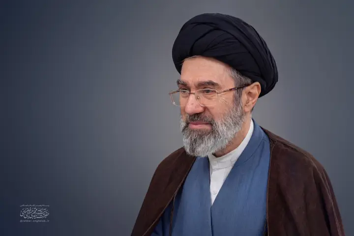 حضرت آیت‌الله سید مجتبی حسینی خامنه‌ای