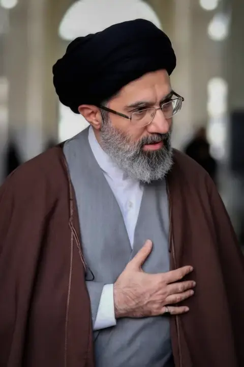 حضرت آیت‌الله سید مجتبی حسینی خامنه‌ای