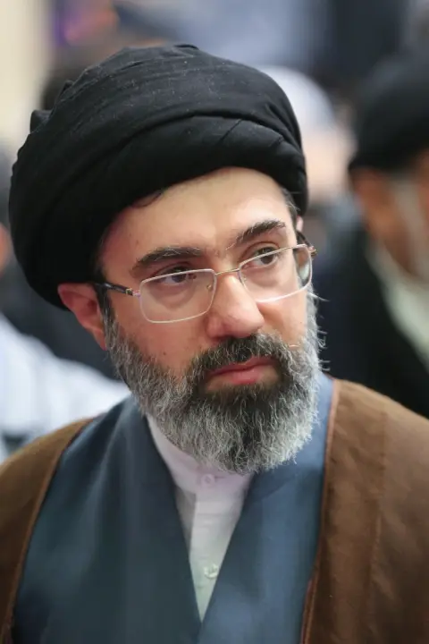 حضرت آیت‌الله سید مجتبی حسینی خامنه‌ای
